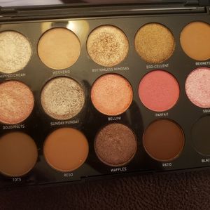 Morphe 15B eyeshadow palette
